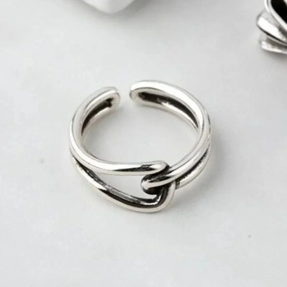 Minimalist 925 Sterling Silver Knot Twist Ring - Picture 3 of 6